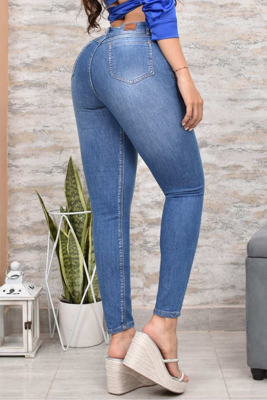 JEANS SKINNY CONTROL ABDOMEN LEVANTA COLA REF. BK-40154