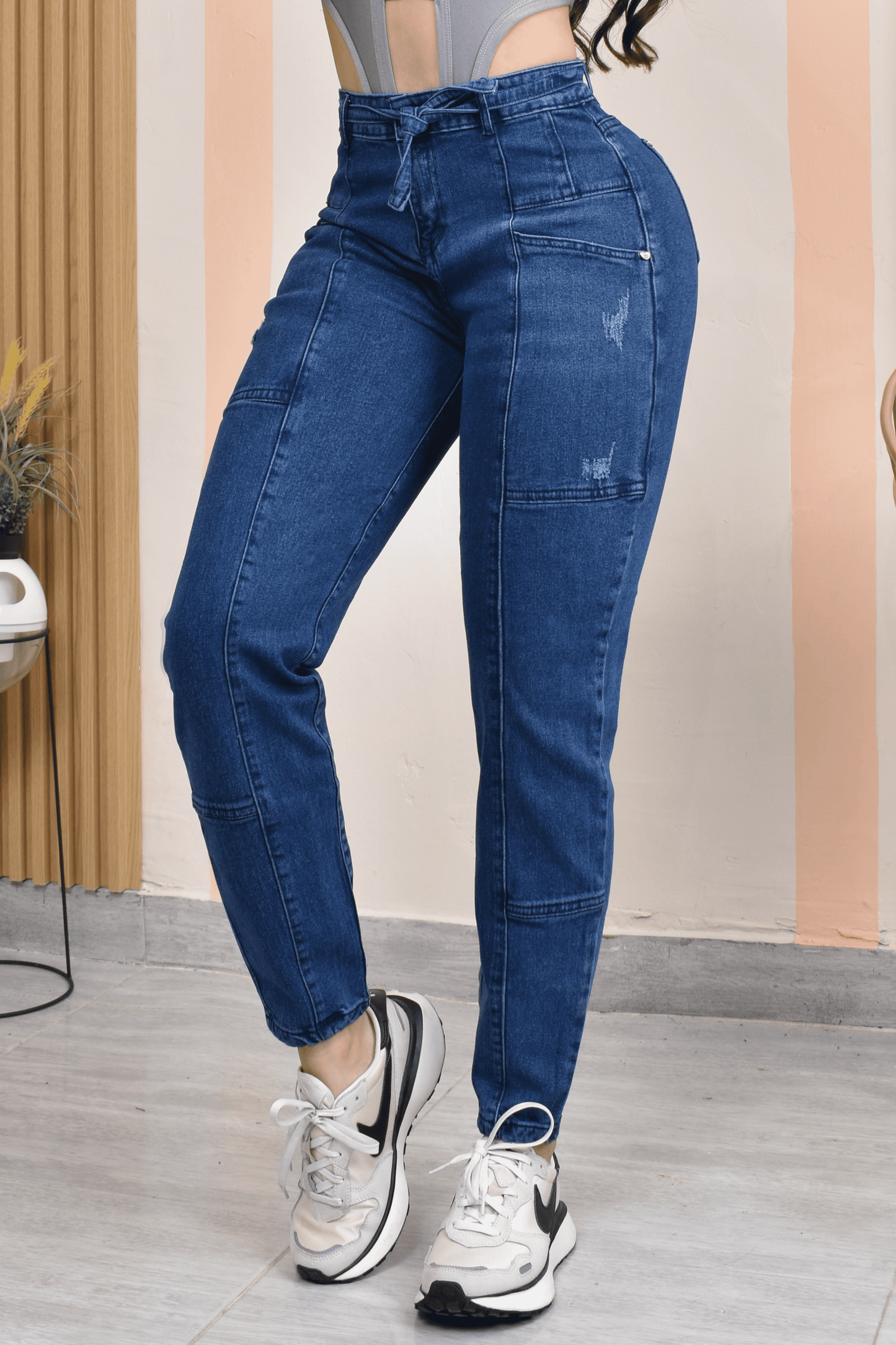 JEANS MOMFIT MOLDEADOR REF. B-40714