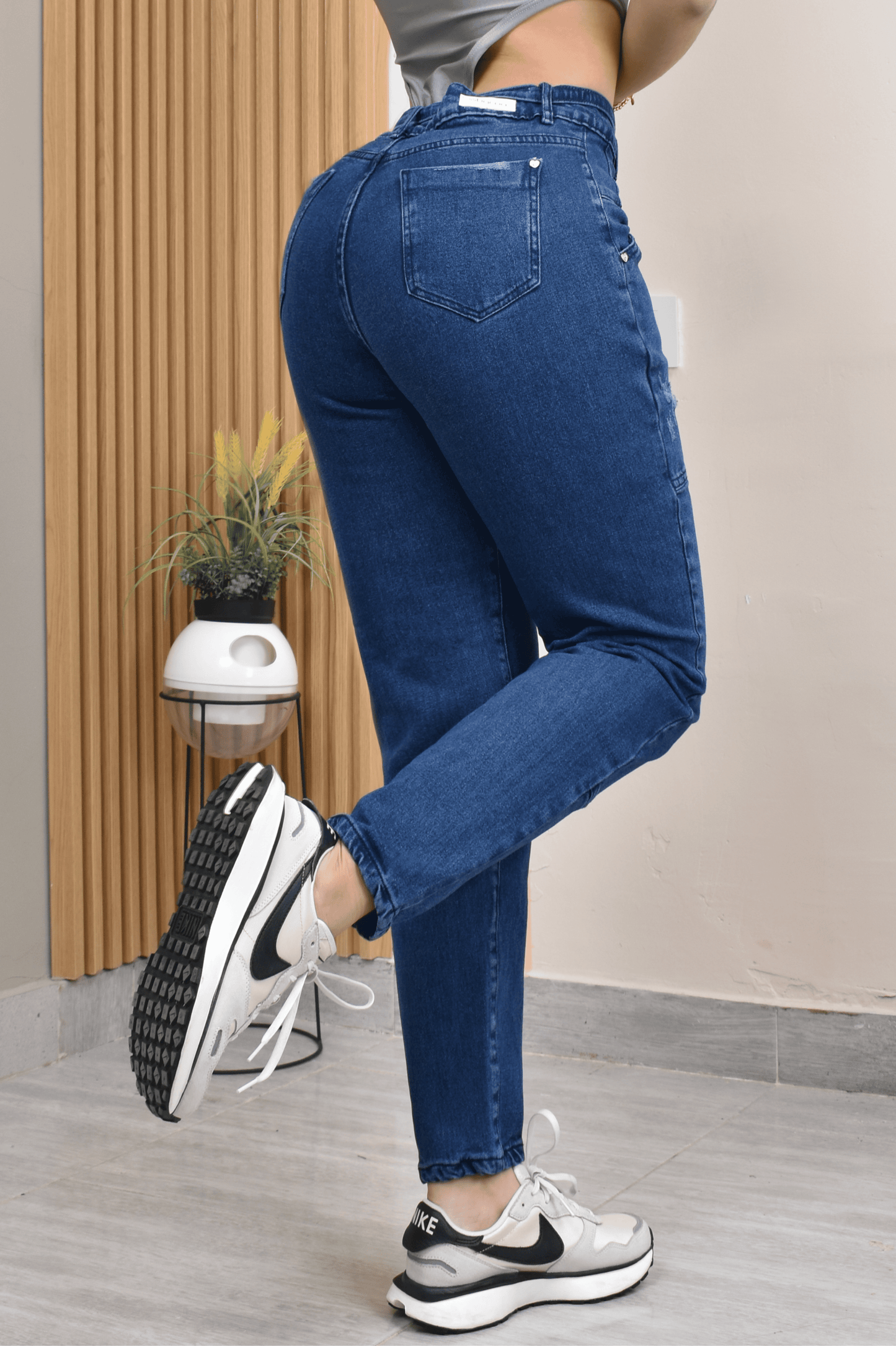 JEANS MOMFIT MOLDEADOR REF. B-40714