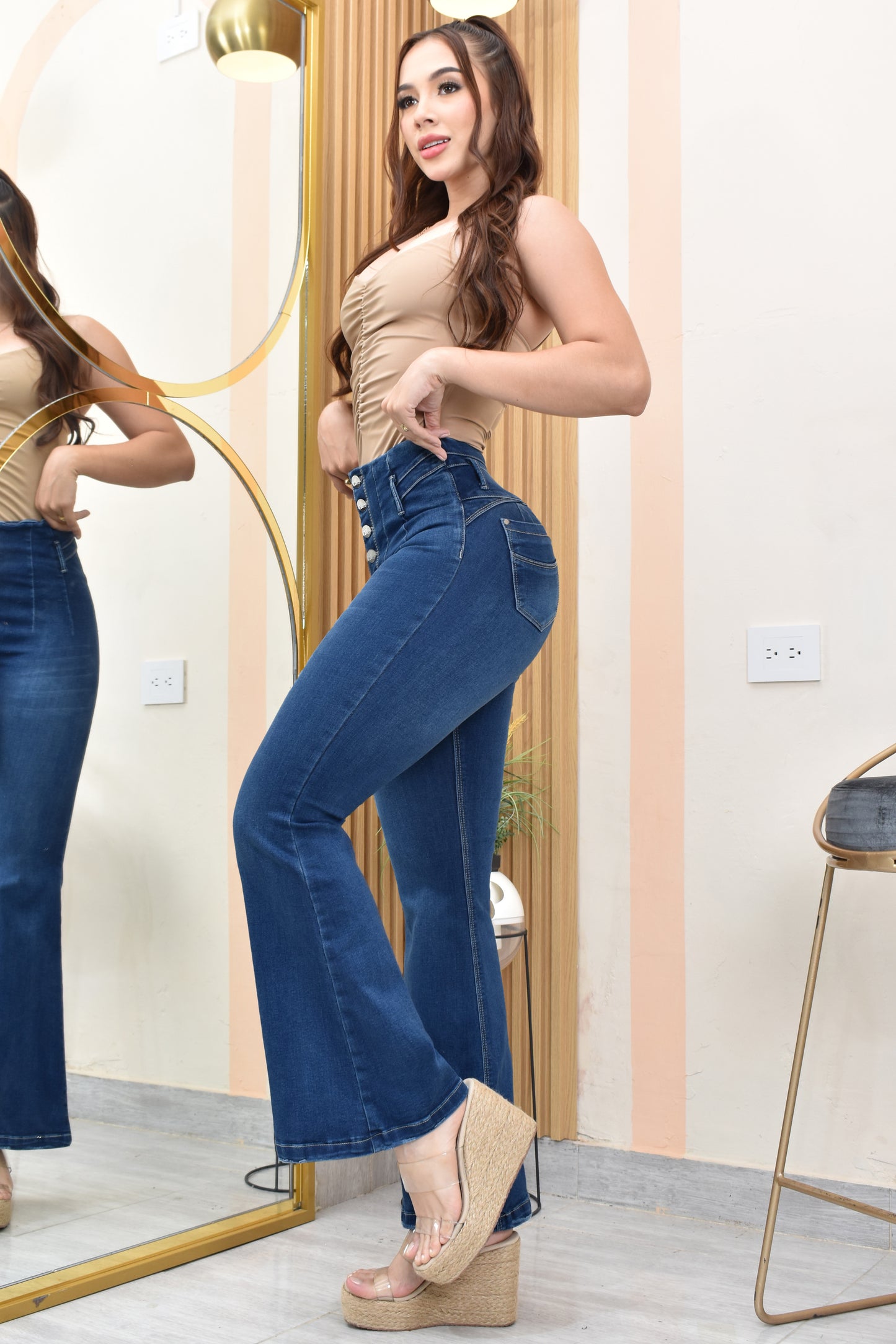 JEANS BOTA CAMPANA LEVANTA COLA REF. B-254058