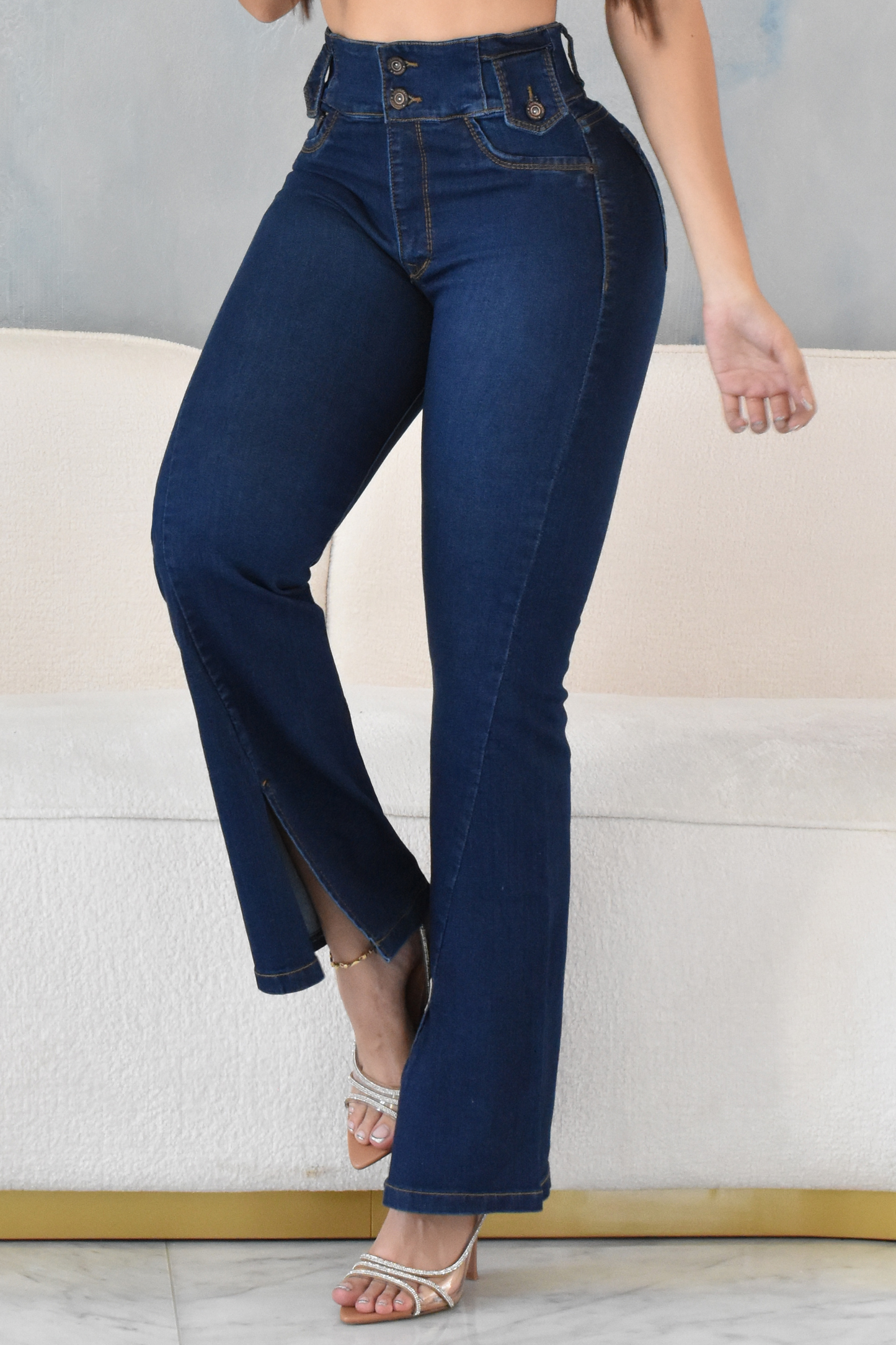 JEANS BOTA CAMPANA LEVANTA COLA REF. B-40713