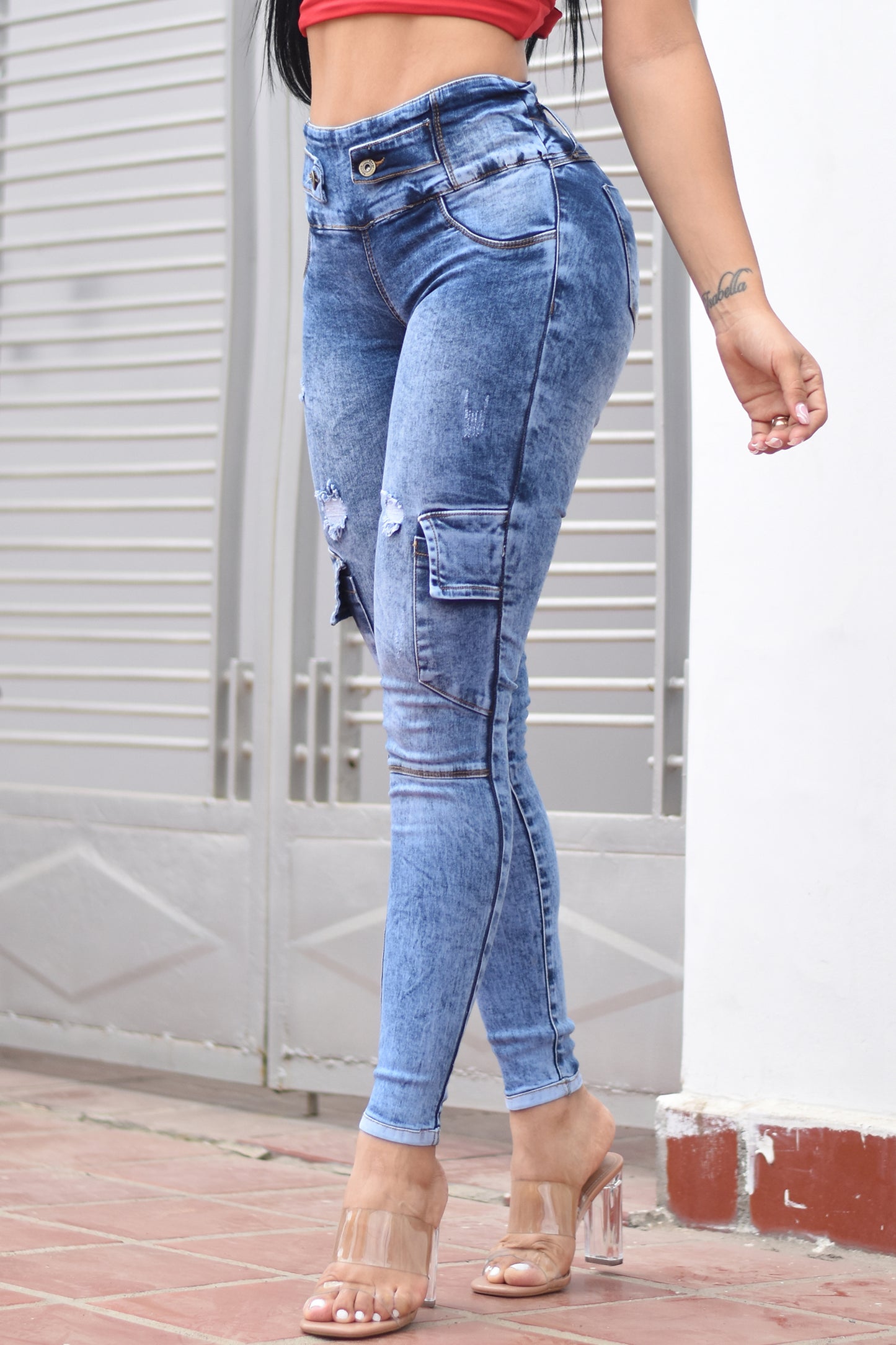 OUTLET CONTROL ABDOMEN LEVANTA COLA REF. B-40391