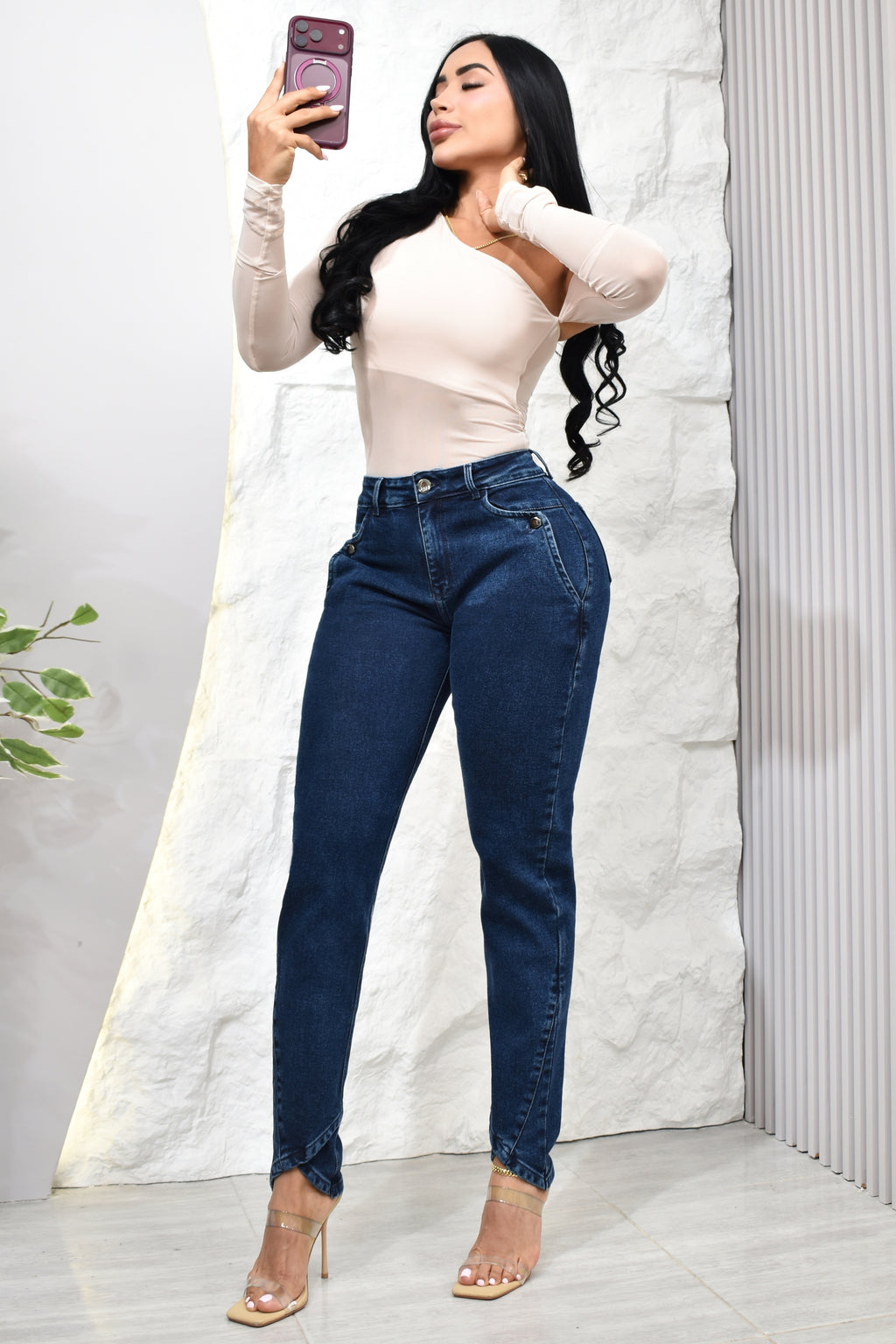 JEANS MOMFIT MOLDEADOR REF. B264046