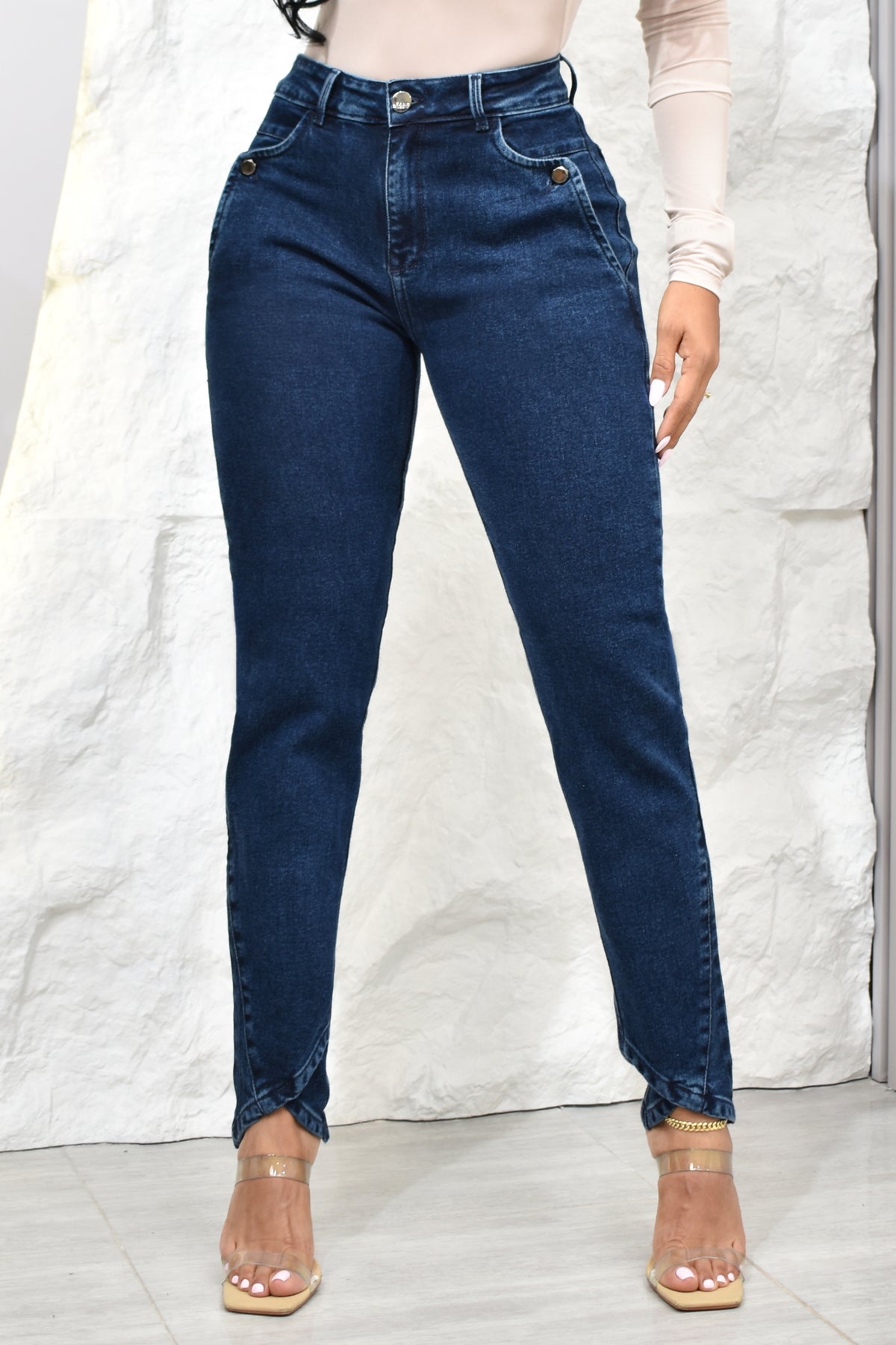 JEANS MOMFIT MOLDEADOR REF. B264046