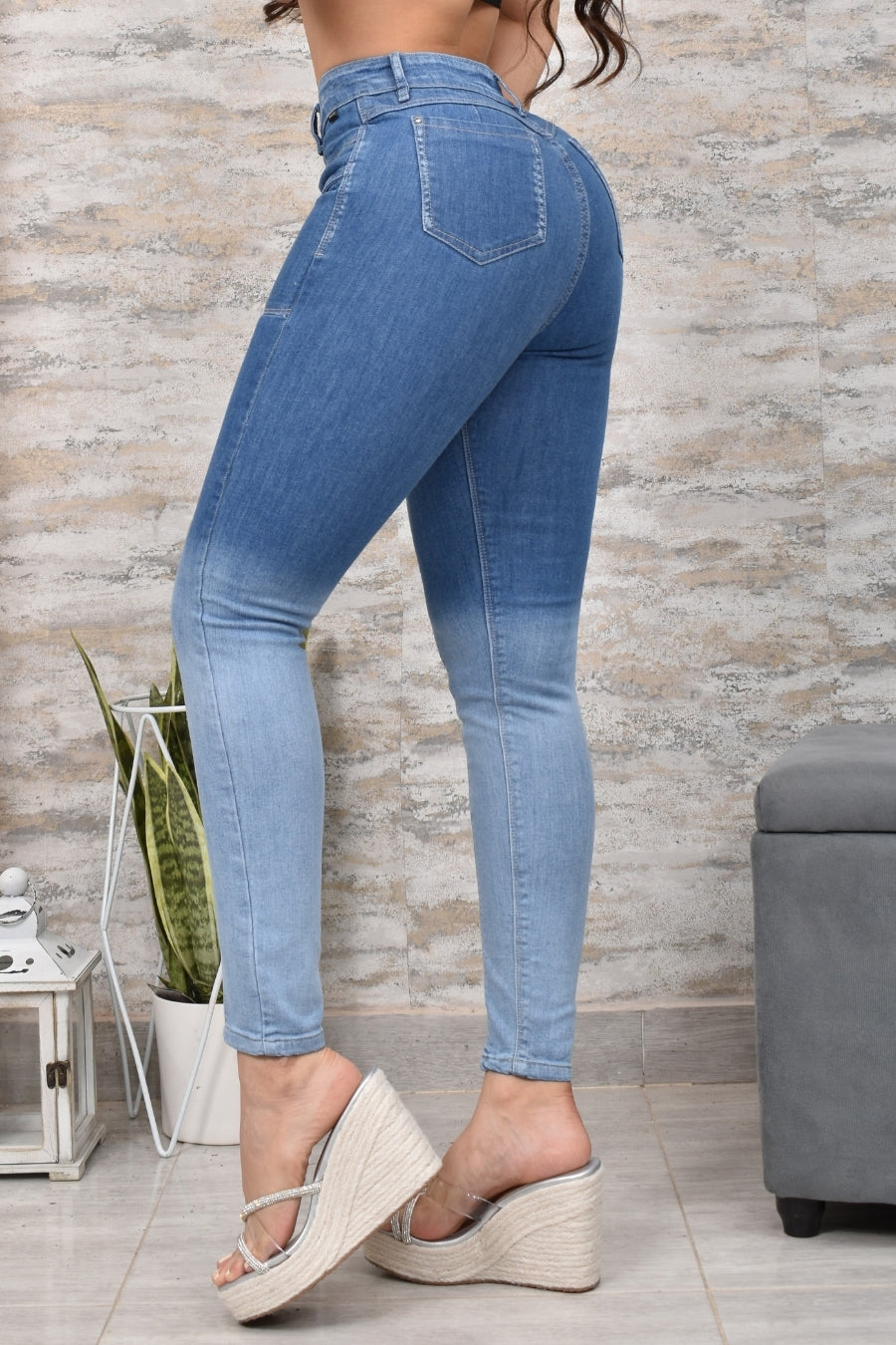 JEANS SKINNY CONTROL ABDOMEN LEVANTA COLA  REF. BK-40155