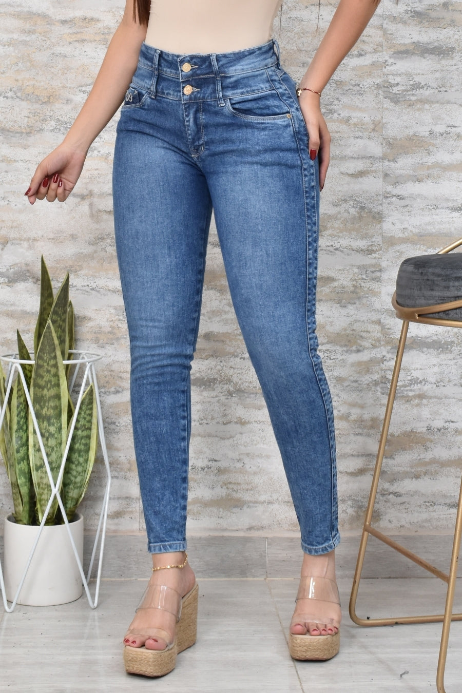 JEANS SKINNY CONTROL ABDOMEN LEVANTA COLA  REF. BK-40144