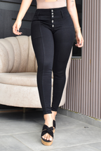 PANTALON COLOR NEGRO LEVANTA COLA REF. B-40667