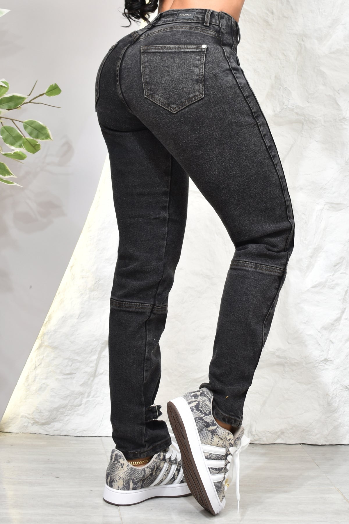 JEANS MOMFIT MOLDEADOR REF. B264050
