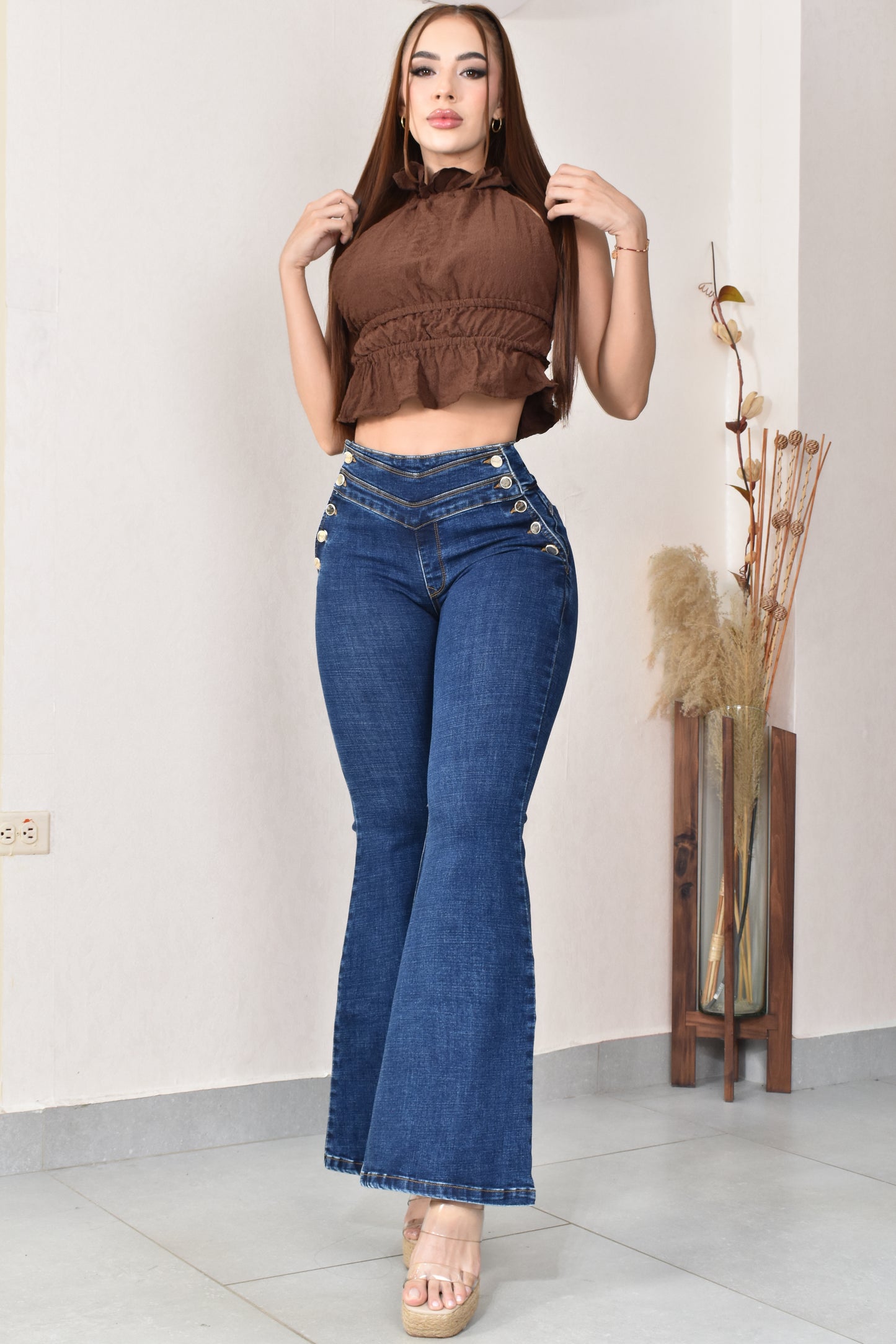 JEANS BOTA ANCHA LEVANTA COLA  REF. B-254063