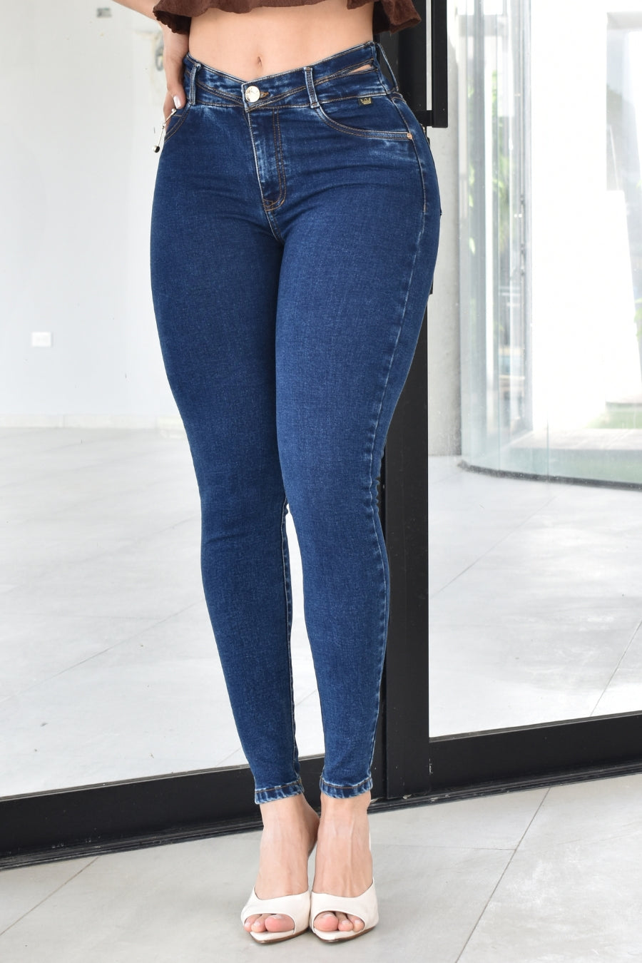 JEANS SKINNY CONTROL ABDOMEN LEVANTA COLA  REF. B264003