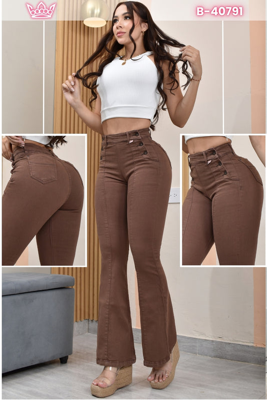 PANTALON BOTA ANCHA LEVANTA COLA  REF. B-40791
