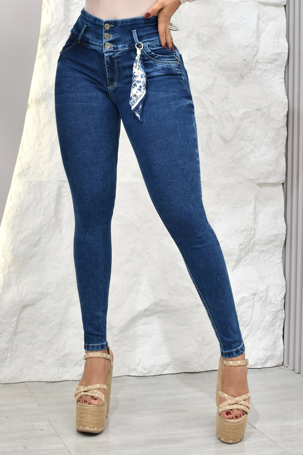 JEANS SKINNY (ACCESORIO), LEVANTA COLA  REF. B264064