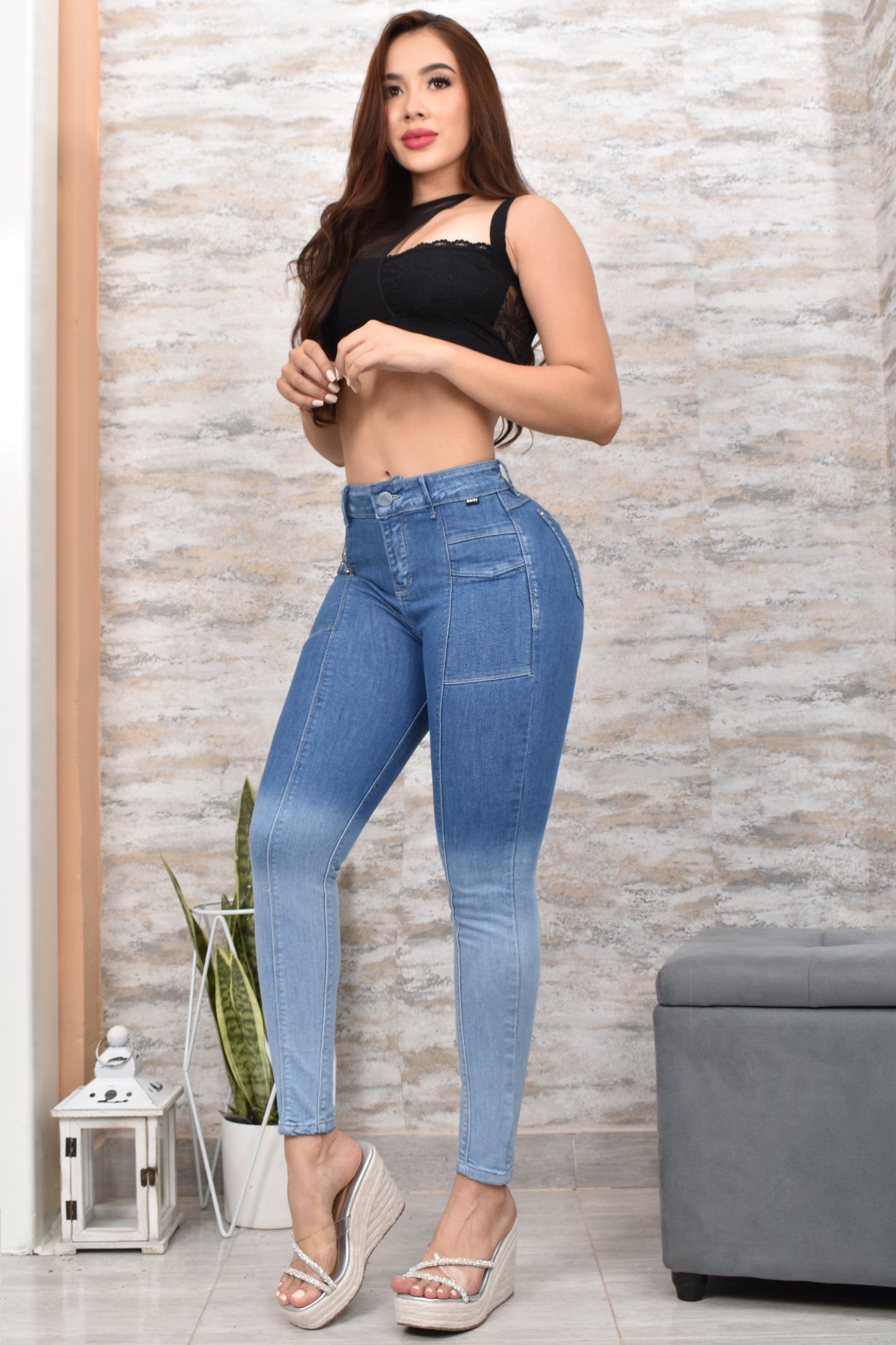 JEANS SKINNY CONTROL ABDOMEN LEVANTA COLA  REF. BK-40155