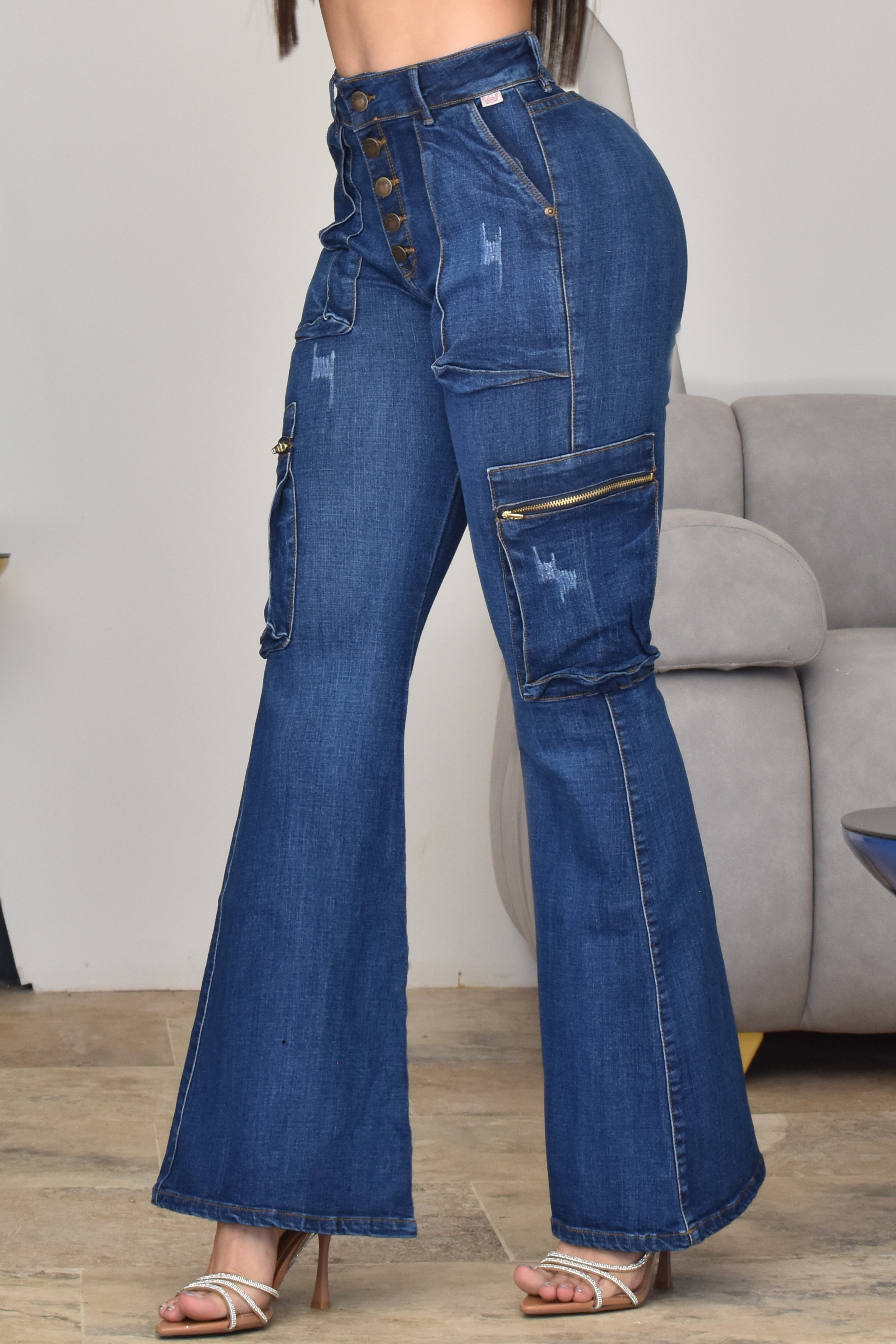 OUTLET LEVANTA COLA REF. B-40707